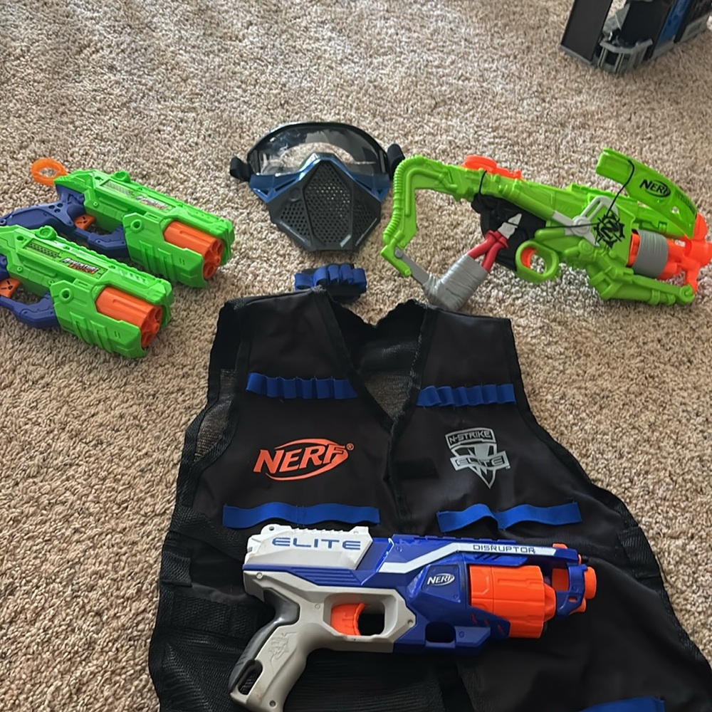 NERF Bundle Elite Gun Outbreaker Bow Mask Wristband Jacket Adventure Force Guns - Picture 9 of 10